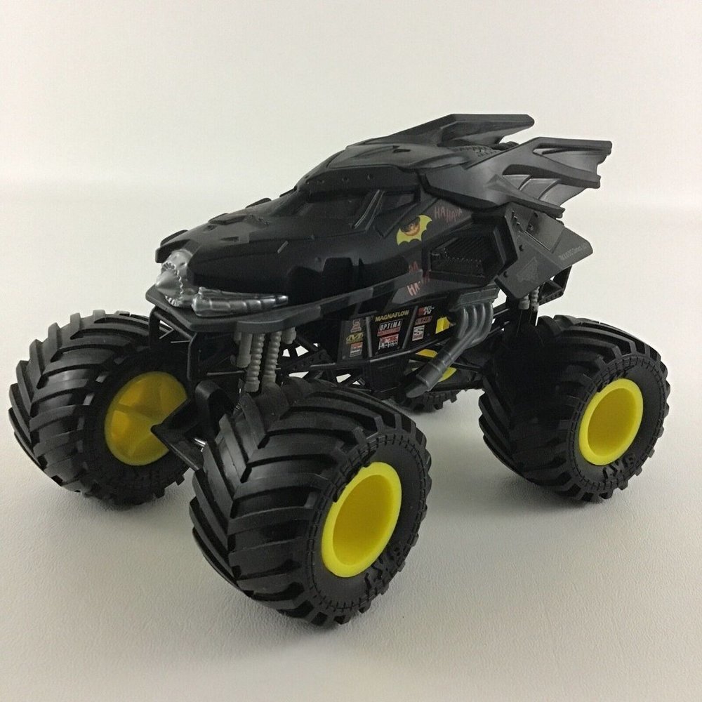 Monster Jam DC Comics 5” X 7” Batman Truck True Metal Die Cast 2021 Spin Master